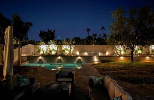 Buenavante Haus | Luxe Desert Home with Heated Pool 3 Mi to Kierland!