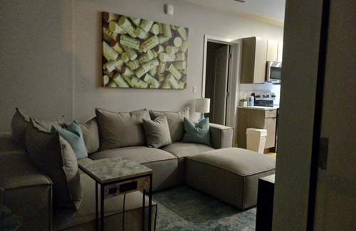 Compton Heights Wohnung | Luxe Loft Living! Minutes away from everything!