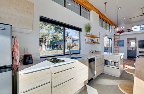 Boise Wohnung | Luxe, Modern Studio w/ Sweeping City Views!