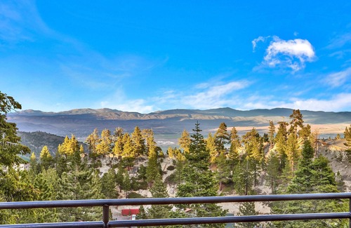 Tahoe Village Haus | Luxe11 blue diamond VIP mega lodge lake tahoe