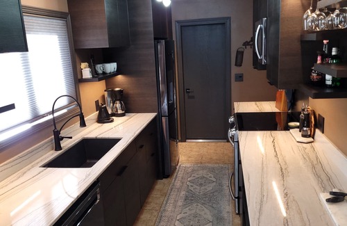 Jackson Haus | KURZ ODER LANGFRISTIG WATERFRONT LUXURY MOUNTAIN OASIS Das Hotel liegt in der Stadt Jacks