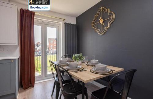 Leeds Haus | Luxuriou 5 Bedroom House By Homebird Property Management Short Lets & Serviced Accommodation Leeds With Private Parking & Free WiFi