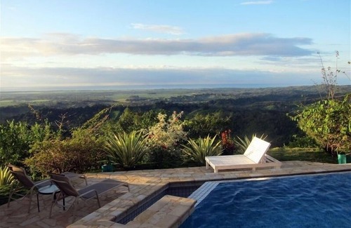 Manuel Antonio Villa | Luxuriöses 4 Schlafzimmer Eco Friendly Mountain Estate mit herrlichem Meerblick