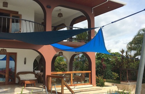 Manuel Antonio Villa | Luxuriöses 4 Schlafzimmer Eco Friendly Mountain Estate mit herrlichem Meerblick