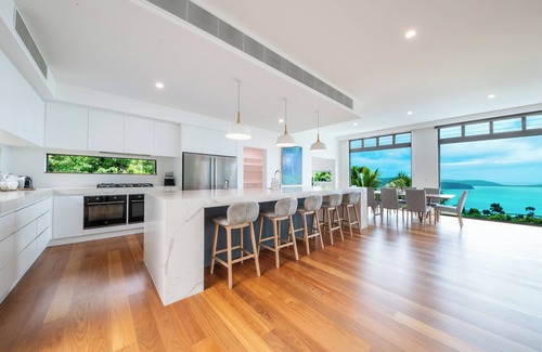 Airlie Beach Haus | Luxurious 5-bed home with pool, nestled in a private estate with ocean views