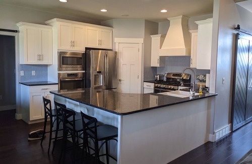 Cedar City Haus | Luxurious 7Bd, 4Bath w/Theatre, BunkRm, Huge Yard