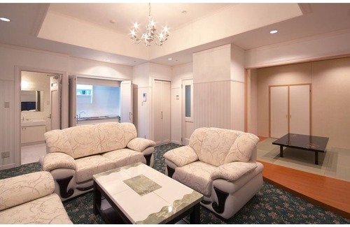 Mooka Wohnung | Luxuriöses und geräumiges, geräumiges Zimmer in der oberen Etage 206