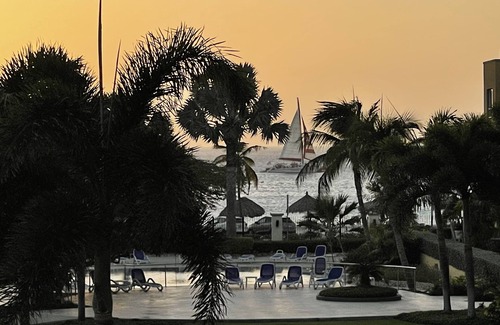 Oranjestad-West Eigentumswohnung | Luxurious Beachfront 2-Bedroom/2 Bath Condo - Eagle Beach