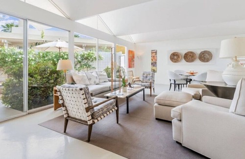 Araby Commons Eigentumswohnung | Luxurious Desert Condo Feat. In Modernism Week