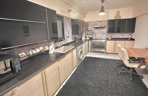 Ain Schams Wohnung | luxurious hidden gemstone 3BR APT in Helioplis