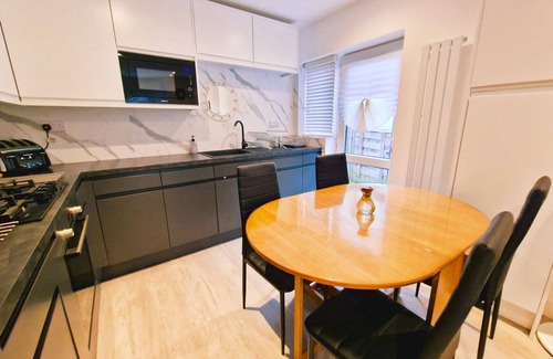 Chorlton-by-Backford Haus | Luxurious Home in Chester, a Beautiful Sanctuary