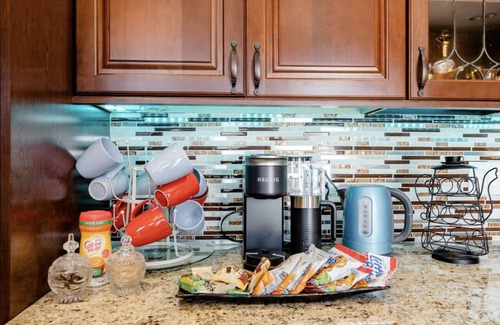 Shirley Haus | luxurious home spacious yard & above ground pool