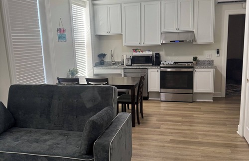 Hagerstown Eigentumswohnung | Luxurious large condo, no steps,amenities galore. Brand new, Secure, Parking,W/D