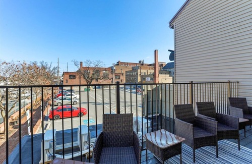 Hagerstown Eigentumswohnung | Luxurious large condo, no steps,amenities galore. Brand new, Secure, Parking,W/D