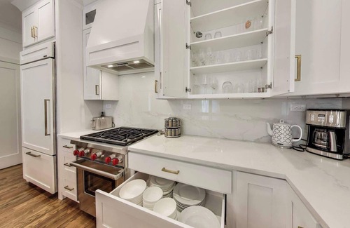 Park West Wohnung | Luxurious Lincoln Park, Spacious 4-bedroom apartment with AC, WiFi in Chicago