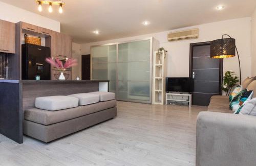 Dafni-Ymittos Wohnung | Luxurious Modern Apt in Dafni by MPS
