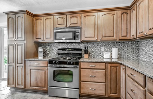 Coldwater Haus | Luxurious Morrison Lakehouse w/ Hot Tub & Sunset Views