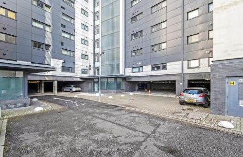 Glasgow Westend Wohnung | Luxurious Penthouse with Bar at Glasgow Hydro & SECC
