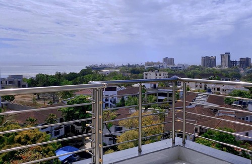Mombasa Wohnung | Luxurious Top-Floor Penthouse with Stunning Views, Pool Access, kids area & gym.