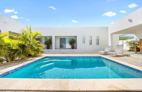Koyari Wohnung | Luxurious villa in Noord, Aruba