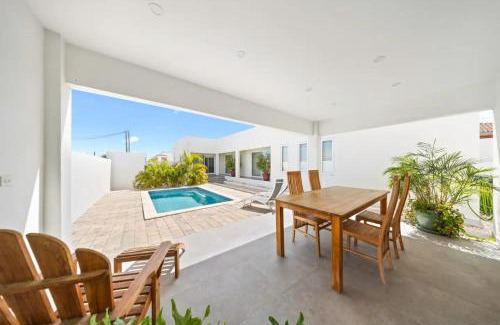 Koyari Wohnung | Luxurious villa in Noord, Aruba