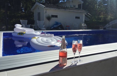 Saltsjo Boo Villa | Luxus-Villa mit Pool, Whirlpool im Freien und poolhaus