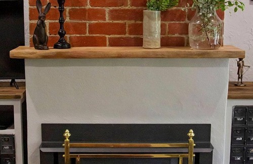 Beaconsfield Upper Haus | Luxuriously renovated cottage, big gourmet breakfast, Dandenong Ranges