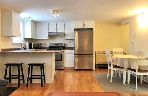 Kennebec Wohnung | Luxury 1 Bedroom in Tranquil Setting