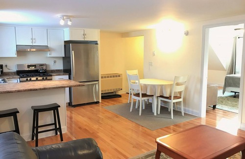 Kennebec Wohnung | Luxury 1 Bedroom in Tranquil Setting