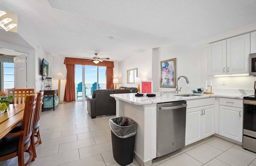 Brush - Stewarts Eigentumswohnung | Luxury 10th Floor 2 BR Condo Direct Oceanfront Wyndham Ocean Walk Resort Daytona Beach | 1027