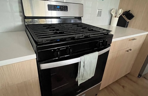 Dunning Wohnung | Luxury 1BD residence w/parking. Gated and safe. 15 mins from O’Hara