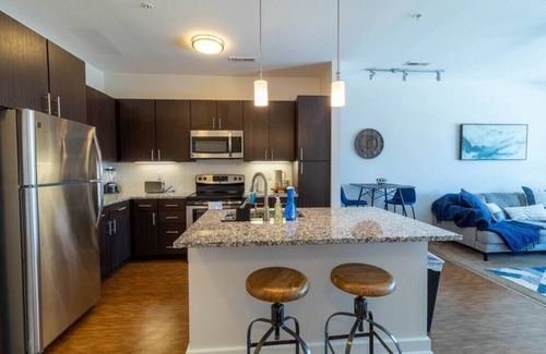 Grandview Heights Haus | Luxury 2-Bed in Grandview