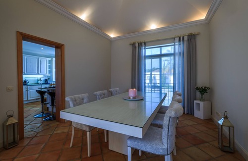 Almancil Wohnung | Luxuriöse 2-Zimmer-Wohnung mit Blick auf den Golfplatz in der Nähe des Strandes Quinta do Lago