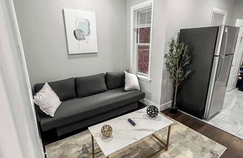 Southwark Wohnung | Luxury 2BD | 4 Beds | Queens Village