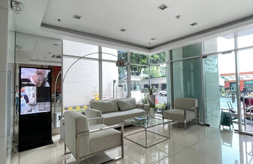 Bonifacio Global City Eigentumswohnung | Luxury 4-Bed Penthouse in Central BGC close to St.Lukes and One High Street