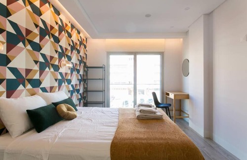 Alges Wohnung | Luxury 4 bedr Flat w/PANORAMIC Views & Pool!