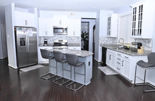 Bowie Haus | Luxury 4 Bedroom House at Woodmore Bowie