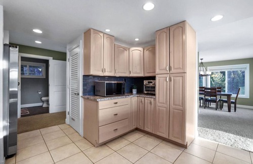 Tahoe Village Haus | Luxury 4BR | BBQ, Hot Tub & Lake Views | Sleeps 10