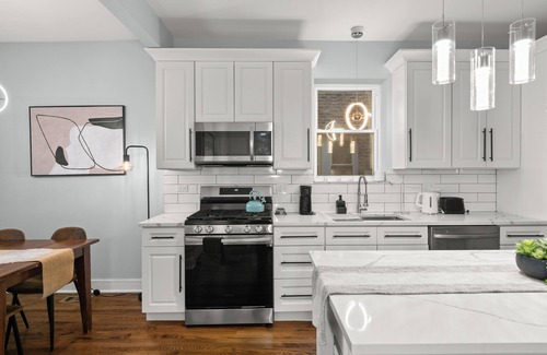 Chicago Wohnung | Luxury 5Bed 2Bath Apt w/Parking