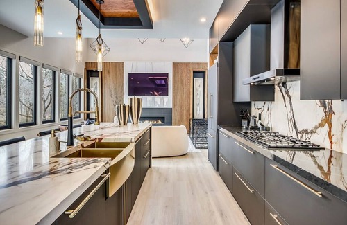 Cliftondale Haus | Luxury 5BR Retreat w/ Pool, Hot Tub, Basketball