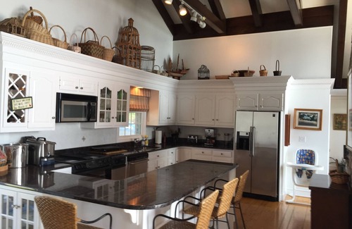 Cataumet Haus | Luxus 5BR 4bath Waterfront, Strand Dual Masters, Dock, Kajaks, Red Brook Harbor