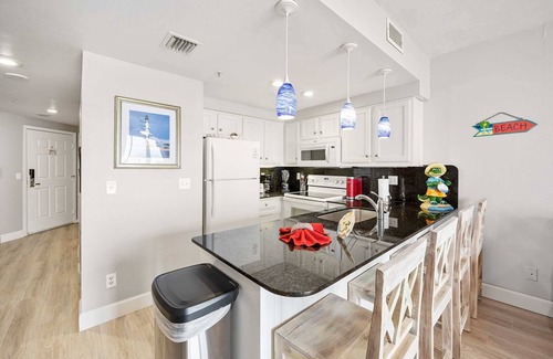 Brush - Stewarts Eigentumswohnung | Luxury 5th Floor 1 BR Condo Direct Oceanfront Wyndham Ocean Walk Resort Daytona Beach | 502