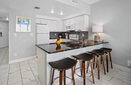 Brush - Stewarts Eigentumswohnung | Luxury 8th Floor 1 BR Condo Direct Oceanfront Wyndham Ocean Walk Resort Daytona Beach | 808