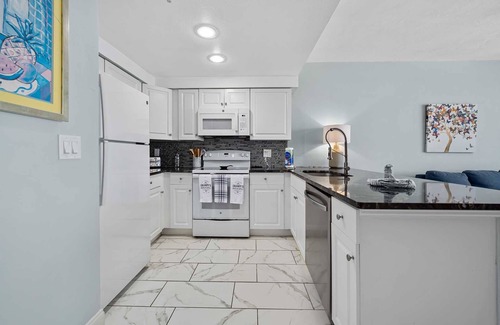 Brush - Stewarts Eigentumswohnung | Luxury 8th Floor 1 BR Condo Direct Oceanfront Wyndham Ocean Walk Resort Daytona Beach | 808