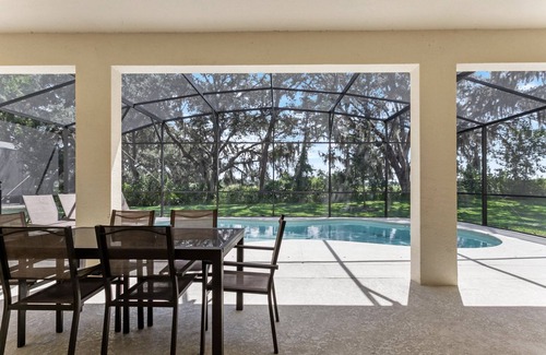 Sunridge Woods Villa | Luxury 9-Bedrooms with Water Slides, Pool, Game RM, Theater