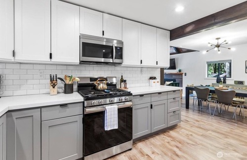 Skykomish Kabine | Luxury A-Frame with Hot Tub! 15 Mins to Stevens Pass - Misty Mt. Haus