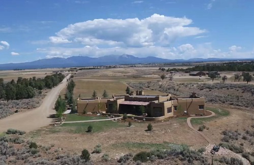 Marvel Haus | Ranch home. Bring your dogs and horses!