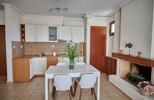 Pallini Wohnung | Luxury Apartment with Pool