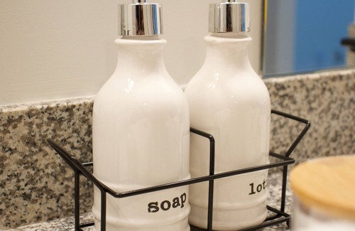 Lawrenceville Wohnung | Luxury away from the noise by the pool