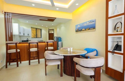 Mombasa Wohnung | Luxury Beachfront Apartment direct at the sea. Specious balcony and fast WiFi.